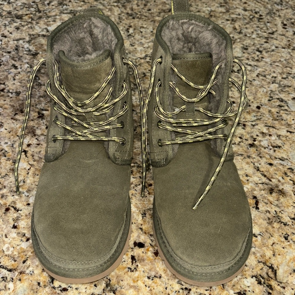 Green Ugg Australia Neumel booties (high top)